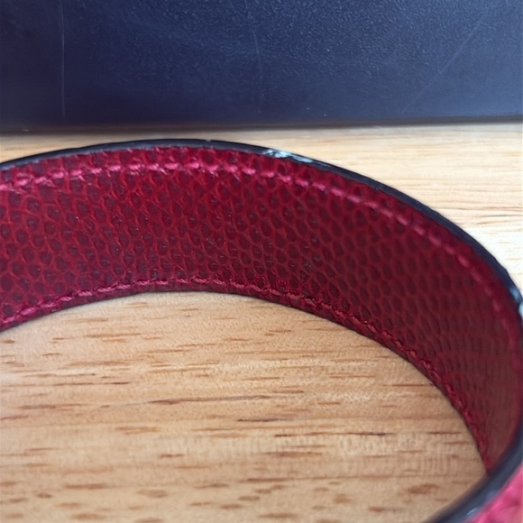 Gucci Vintage Red Lizard Hinged Cuff Bracelet - Picture 7 of 11